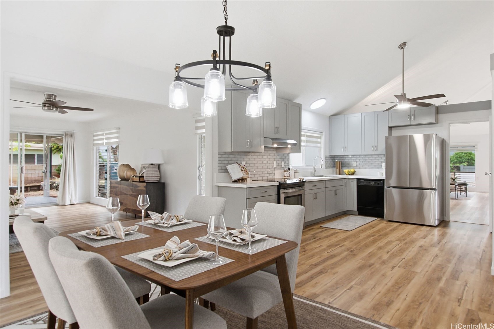 ソルトレイク | 94-476 Lanikuhana Avenue, Mililani, HI 96789