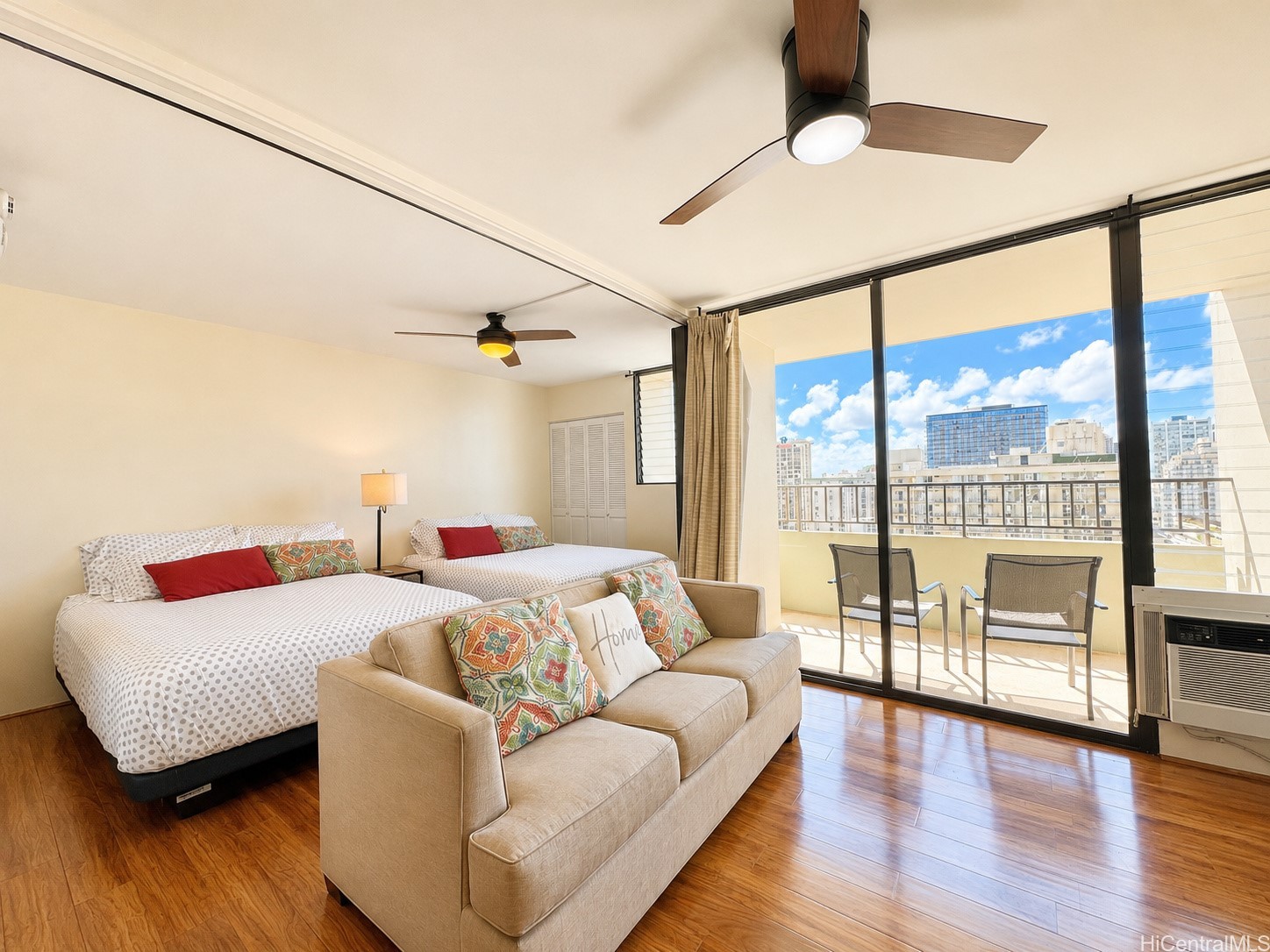 ワイキキ | 2240 Kuhio Avenue, Honolulu, HI 96815