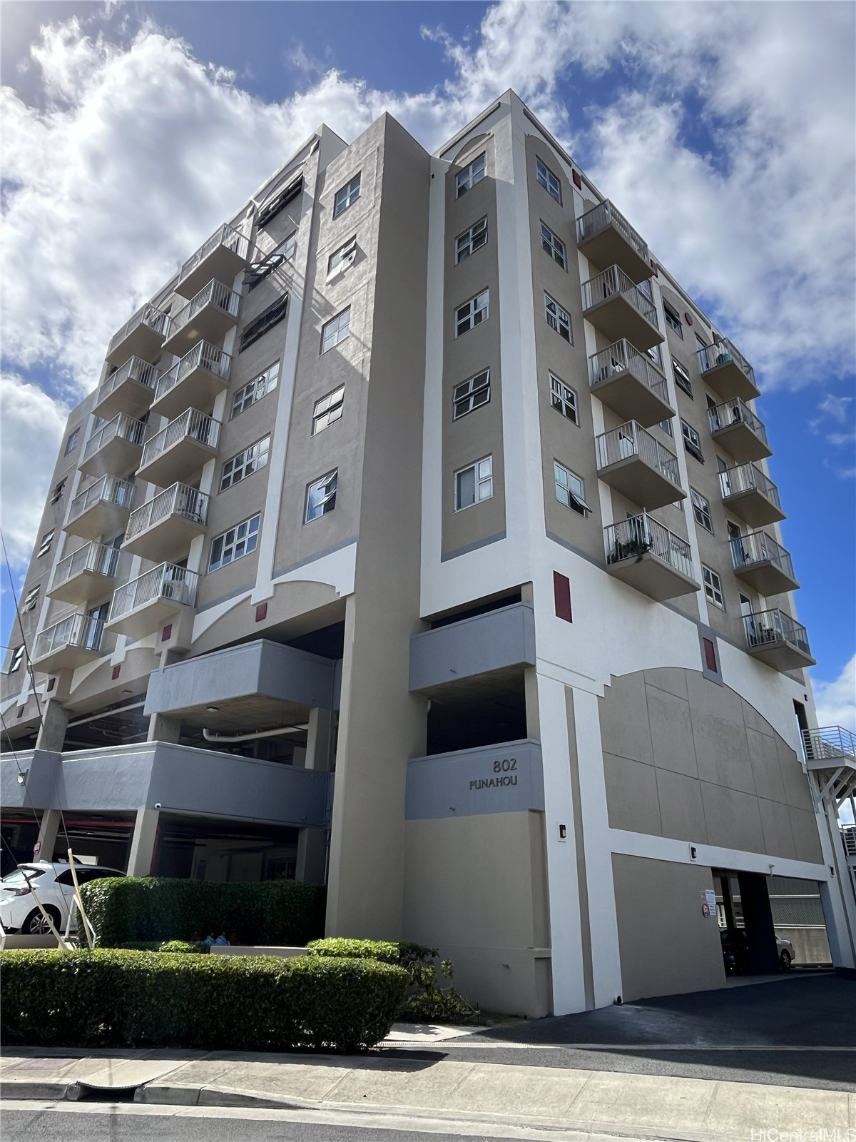 カカアコ・ダウンタウン | 802 Punahou Street, Honolulu, HI 96826