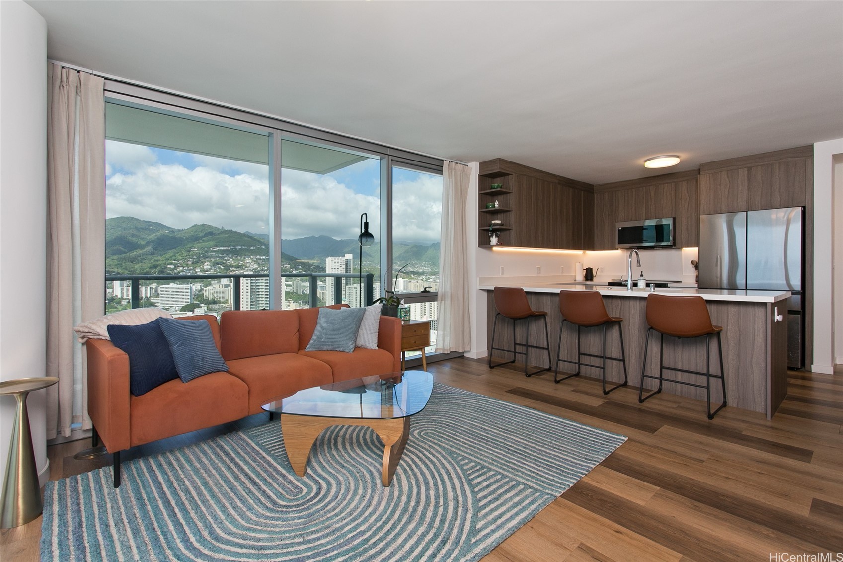 カカアコ・ダウンタウン | 1500 Rycroft Street, Honolulu, HI 96814