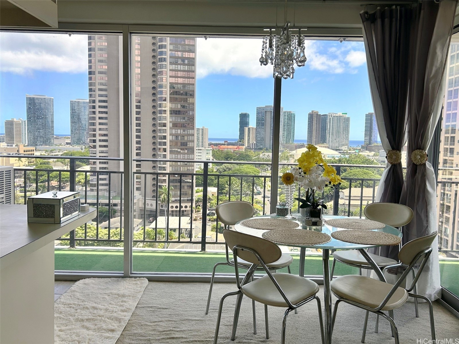 1415 Victoria Street, Honolulu, HI 96822