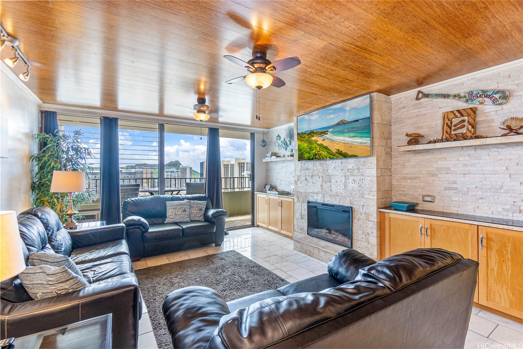 ワイキキ | 2240 Kuhio Avenue, Honolulu, HI 96815