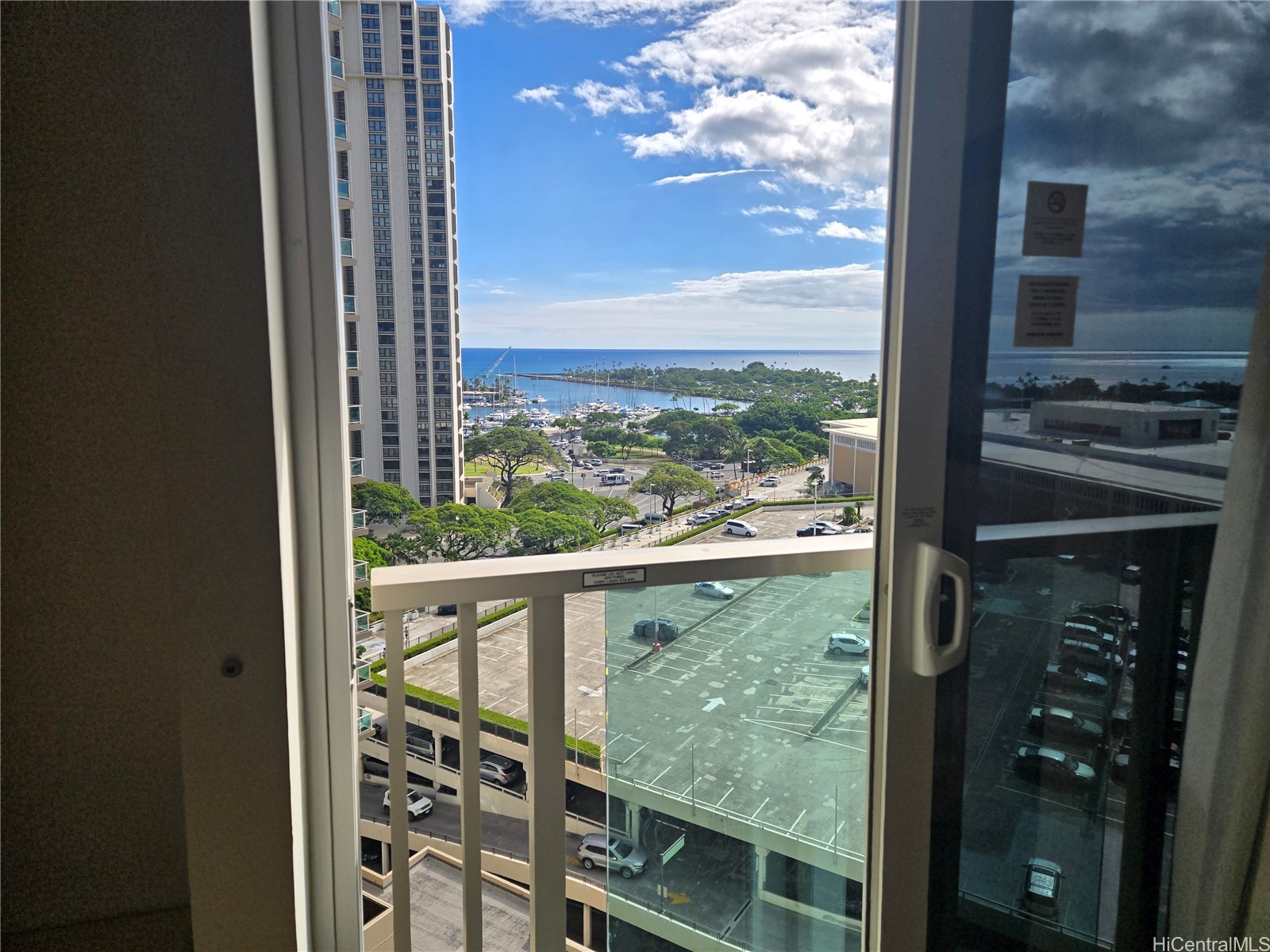 アラモアナ | 410 Atkinson Drive, Honolulu, HI 96814