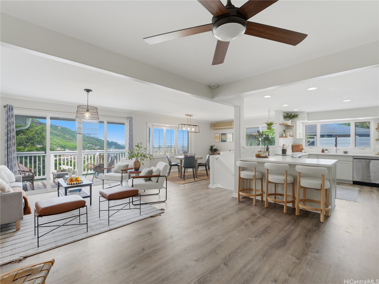カハラ・ワイアラエ | 620 Hao Street, Honolulu, HI 96821