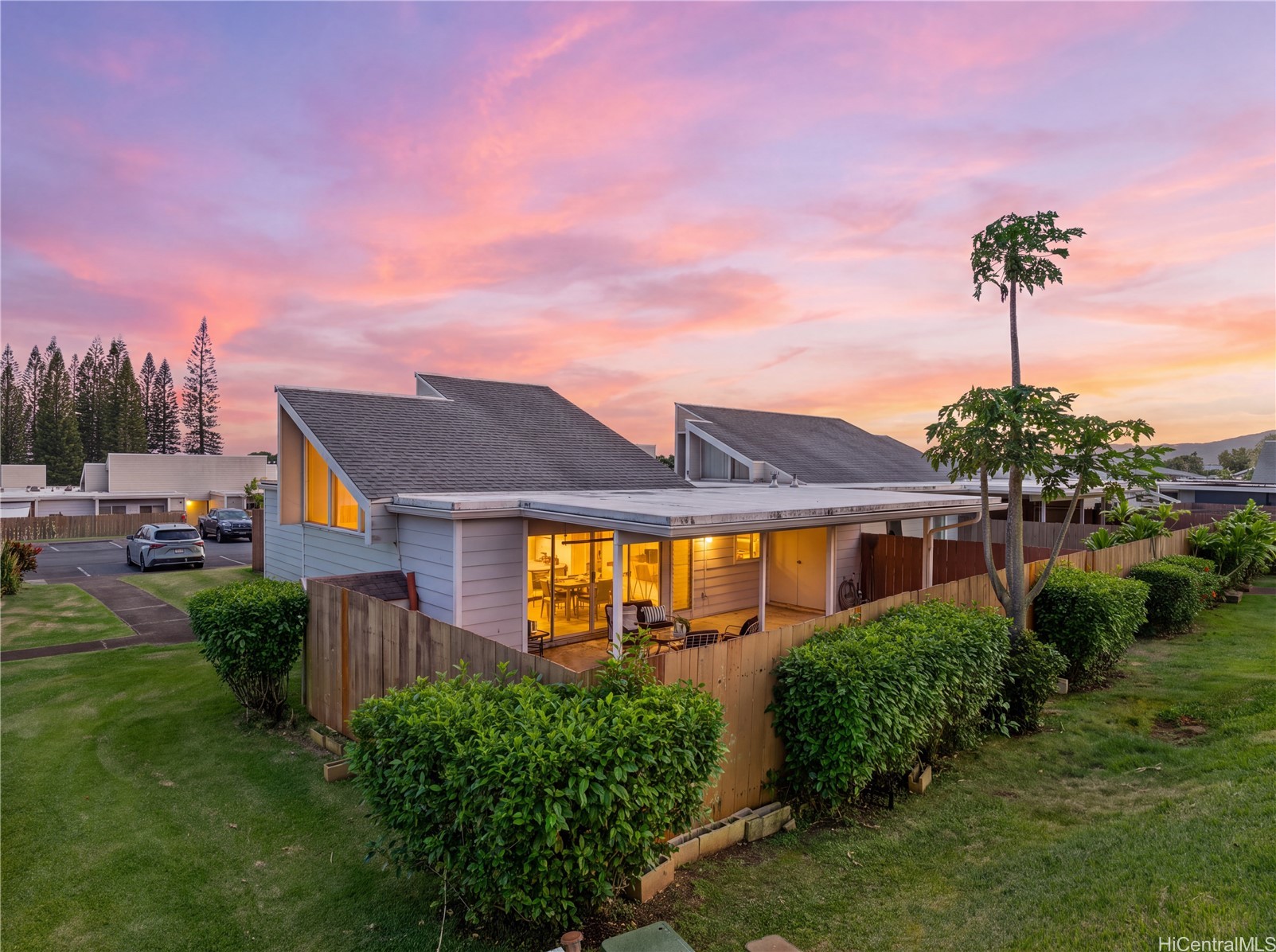 ソルトレイク | 94-017 Kuahelani Avenue, Mililani, HI 96789