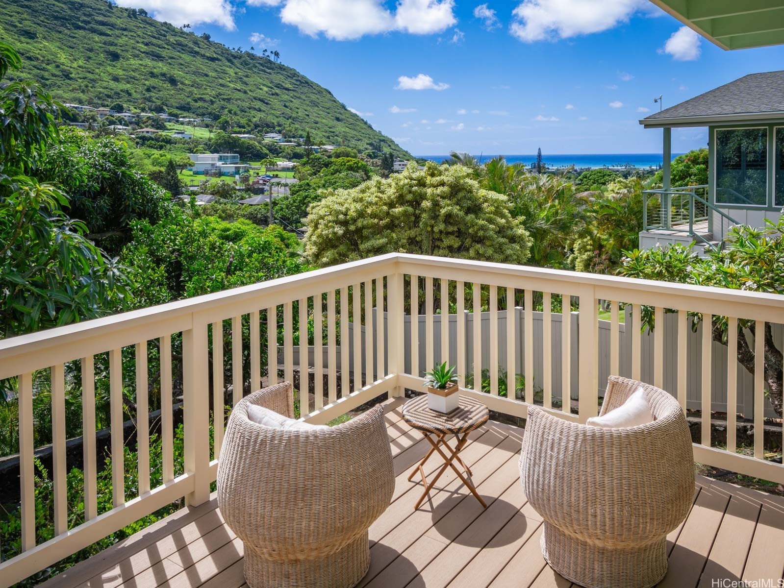 カハラ・ワイアラエ | 835 Ahuwale Street, Honolulu, HI 96821