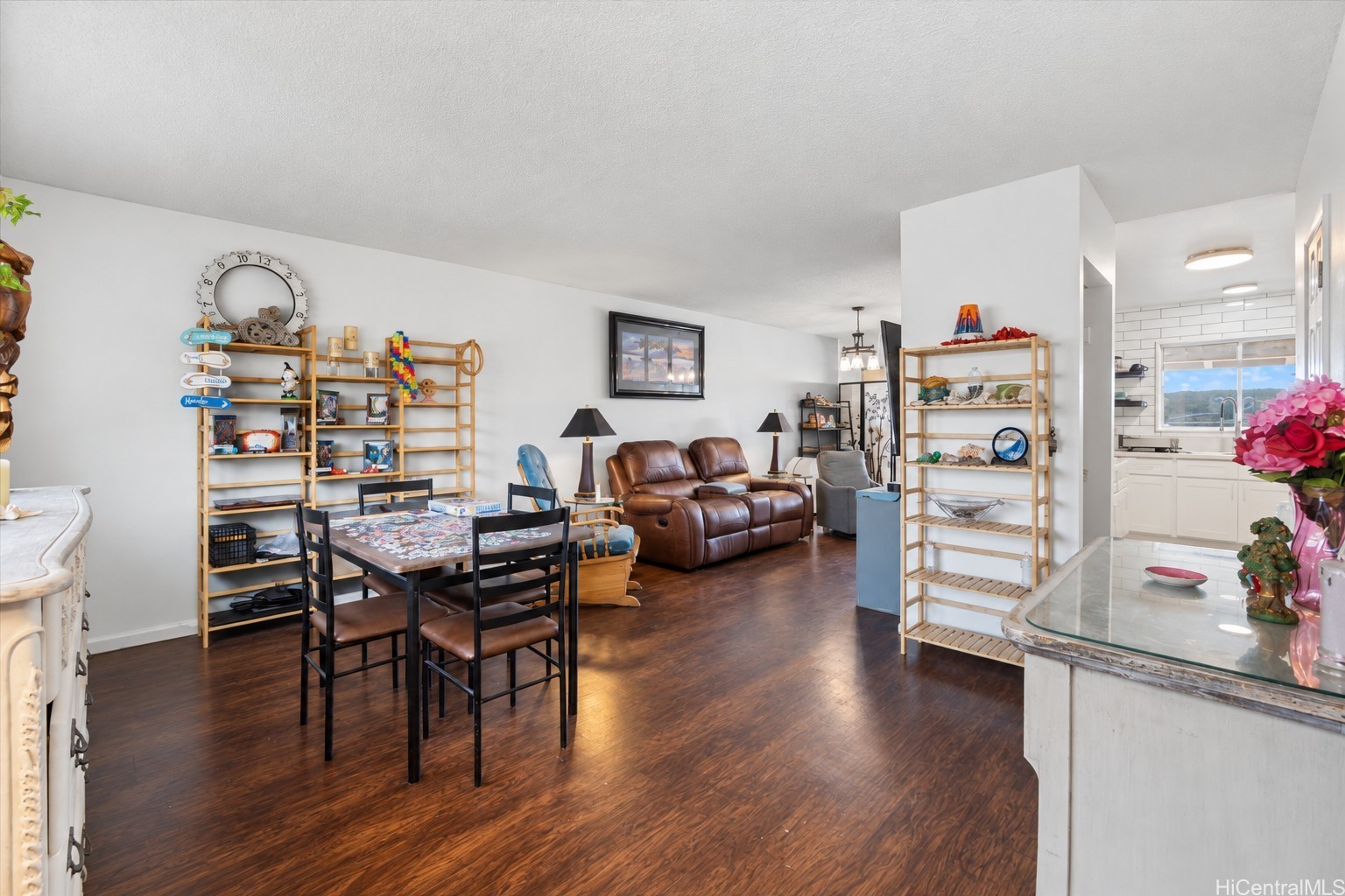 エバ | 91-621 Kilaha Street, Ewa Beach, HI 96706