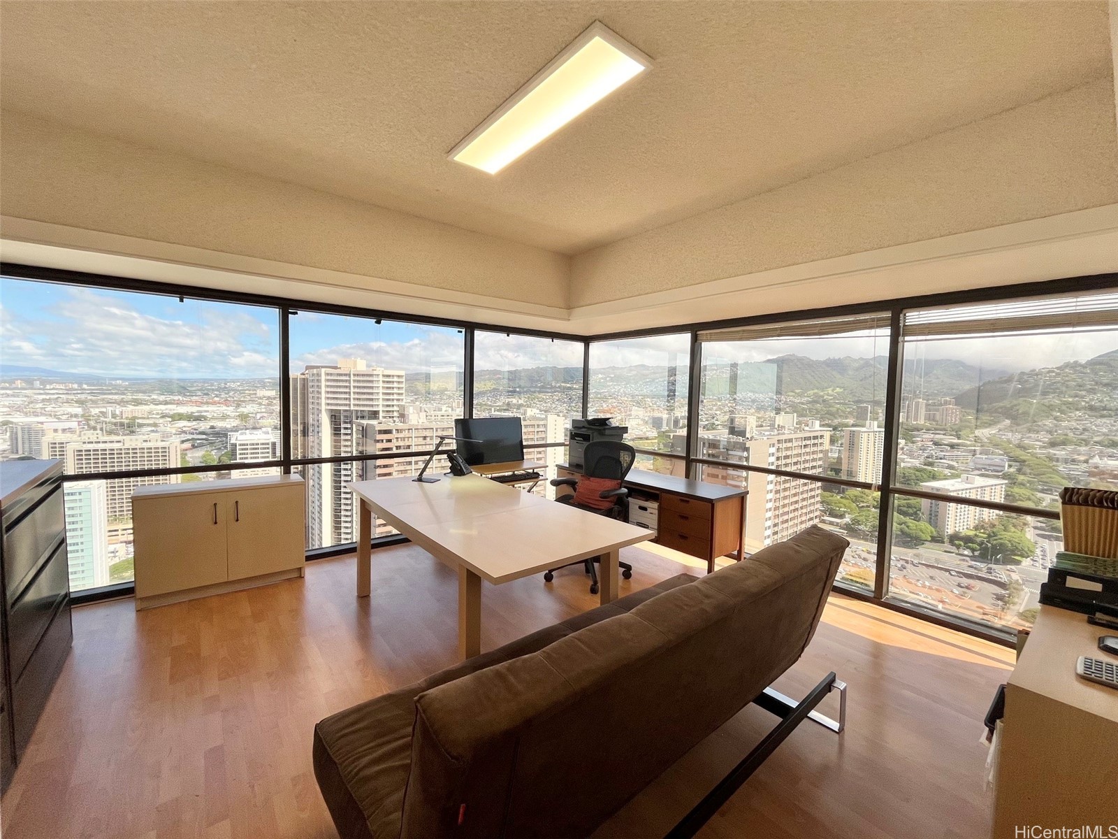 カカアコ・ダウンタウン | 1188 Bishop Street, Honolulu, HI 96813