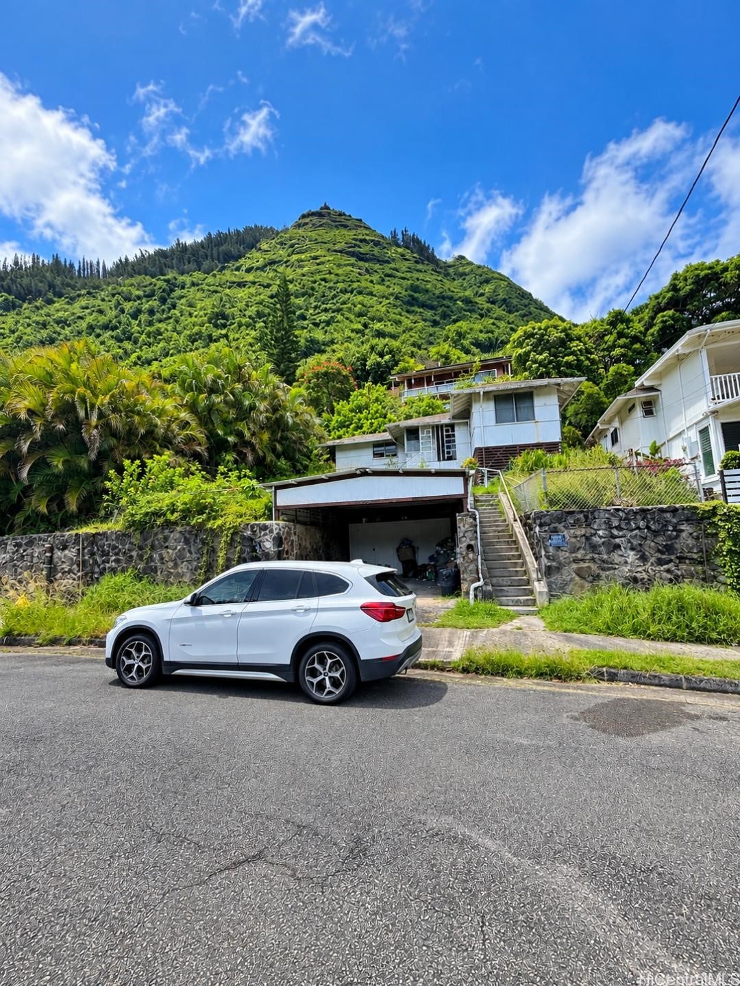 カハラ・ワイアラエ | 2350 Jasmine Street, Honolulu, HI 96816
