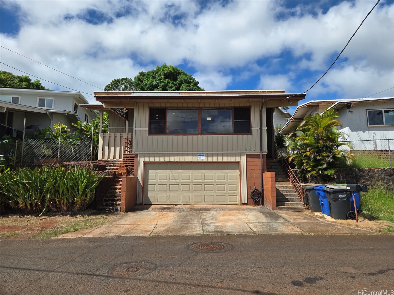 1470 Hoohaku Street, Pearl City, HI 96782