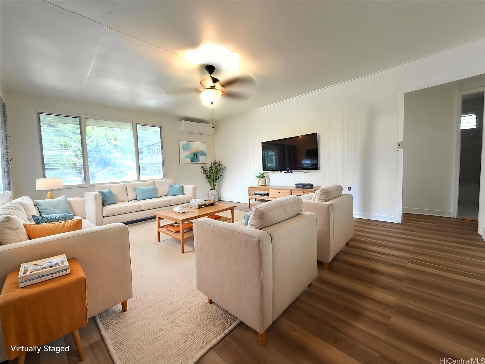 カハラ・ワイアラエ | 3347 Kalua Road, Honolulu, HI 96816
