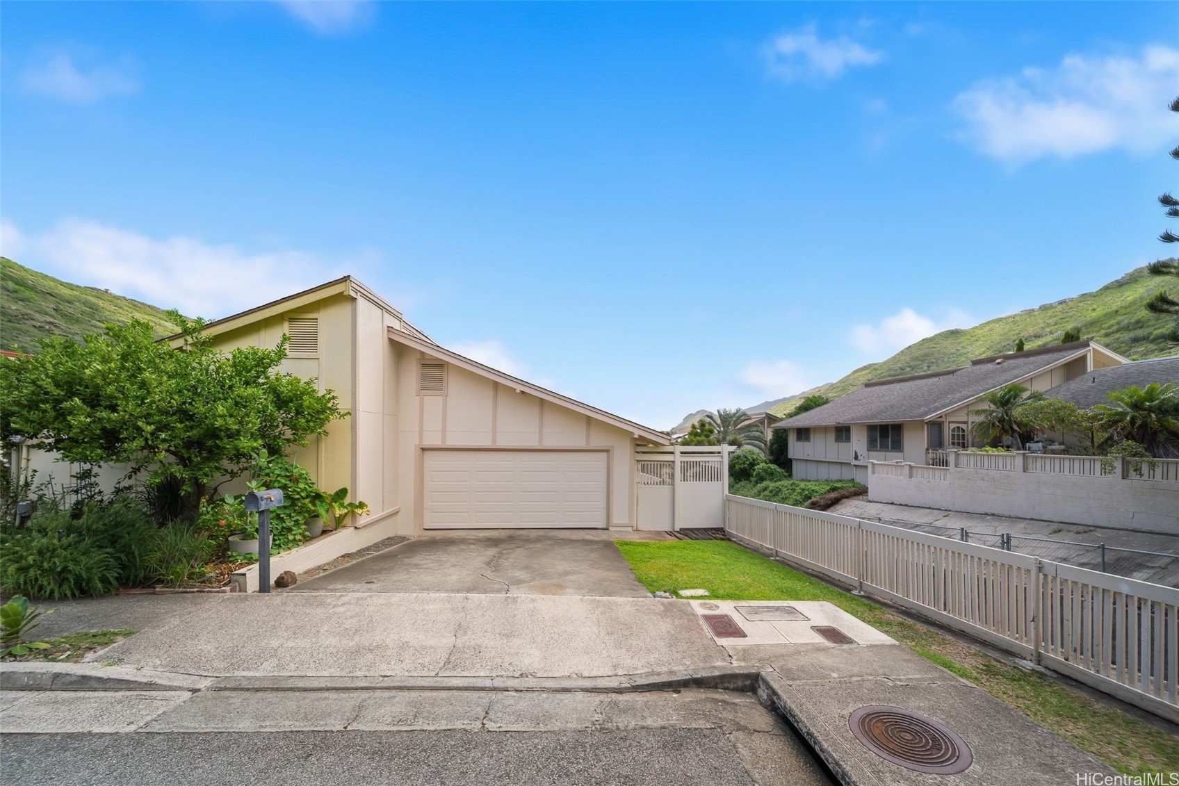 ハワイカイ | 1391 Ohina Place, Honolulu, HI 96825