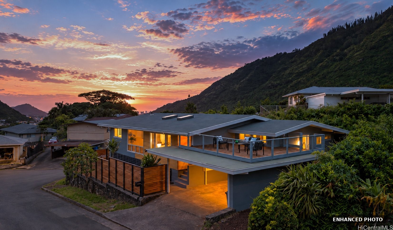 カハラ・ワイアラエ | 2550 Ipulei Way, Honolulu, HI 96816