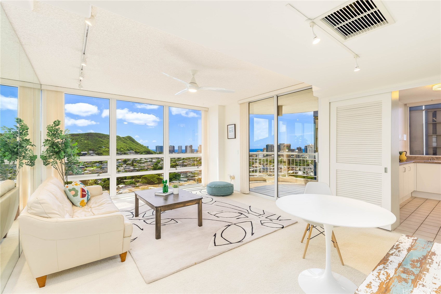2047 Nuuanu Avenue, Honolulu, HI 96817