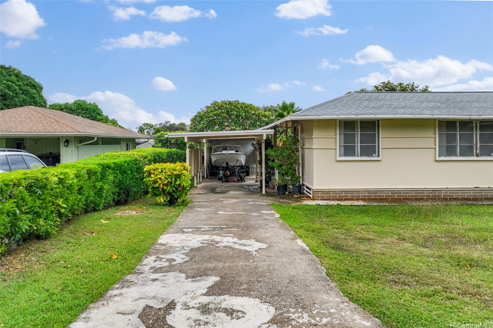 カハラ・ワイアラエ | 5265 Manauwea Street, Honolulu, HI 96821