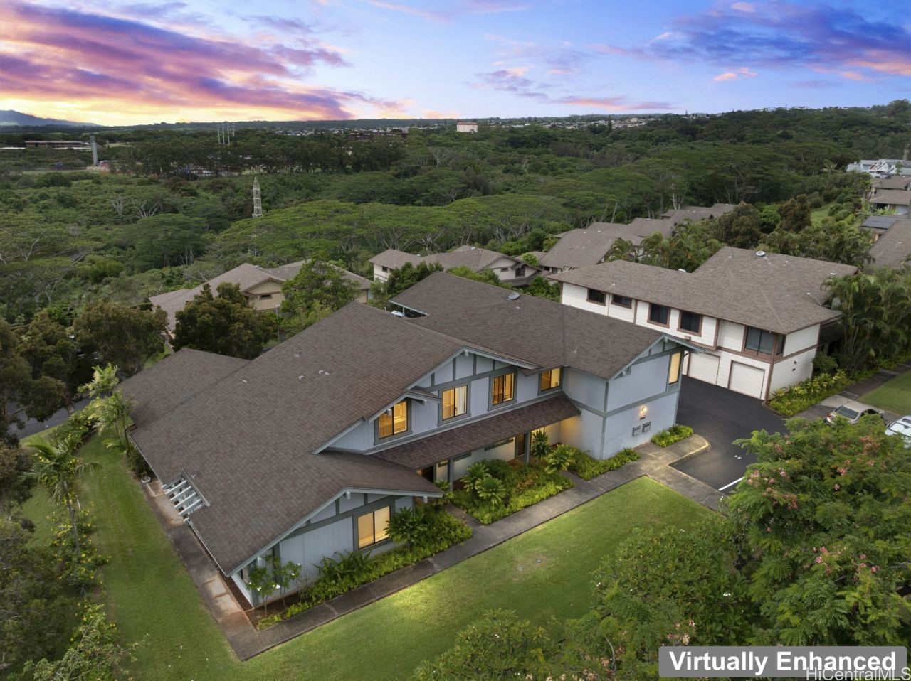 ソルトレイク | 98-1762 Kaahumanu Street, Pearl City, HI 96782