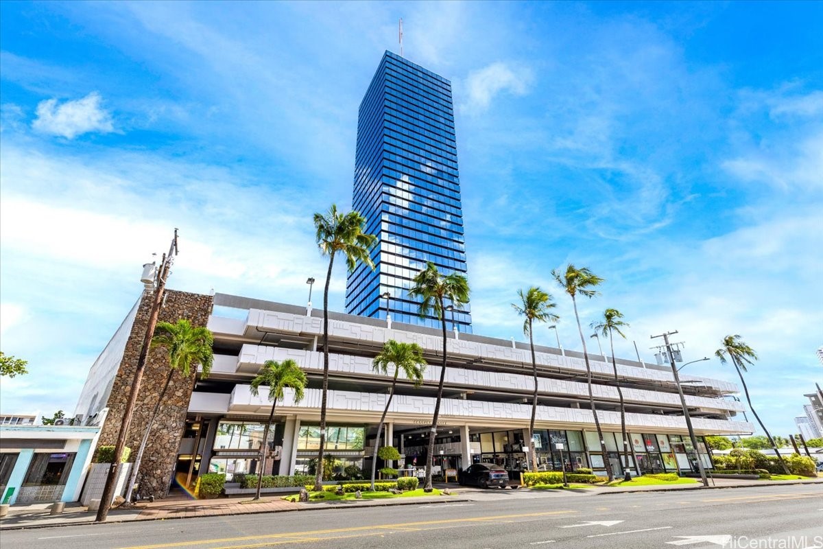 1750 Kalakaua Avenue, Honolulu, HI 96826