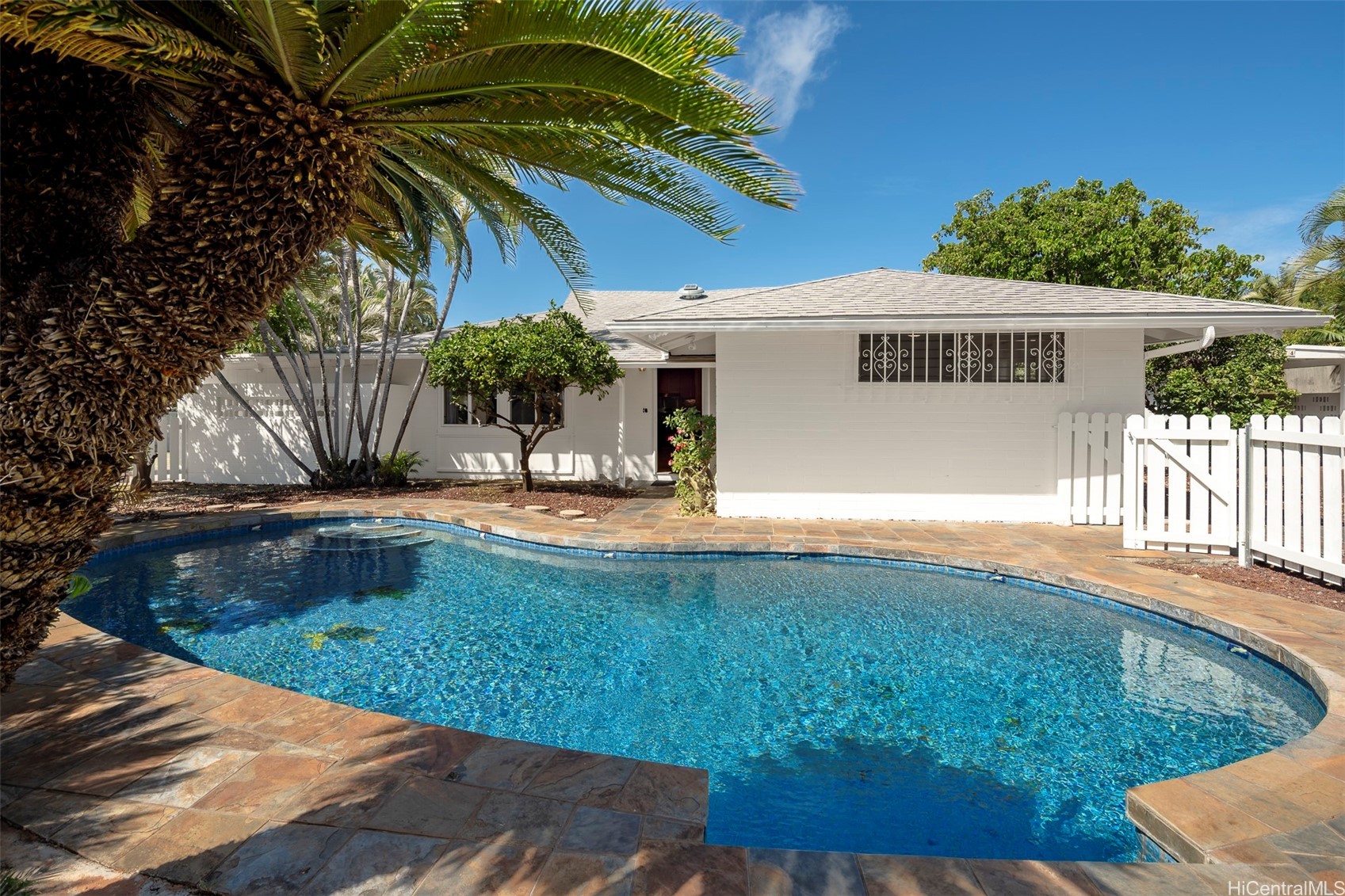 カハラ・ワイアラエ | 4574 Ahuli Place, Honolulu, HI 96816
