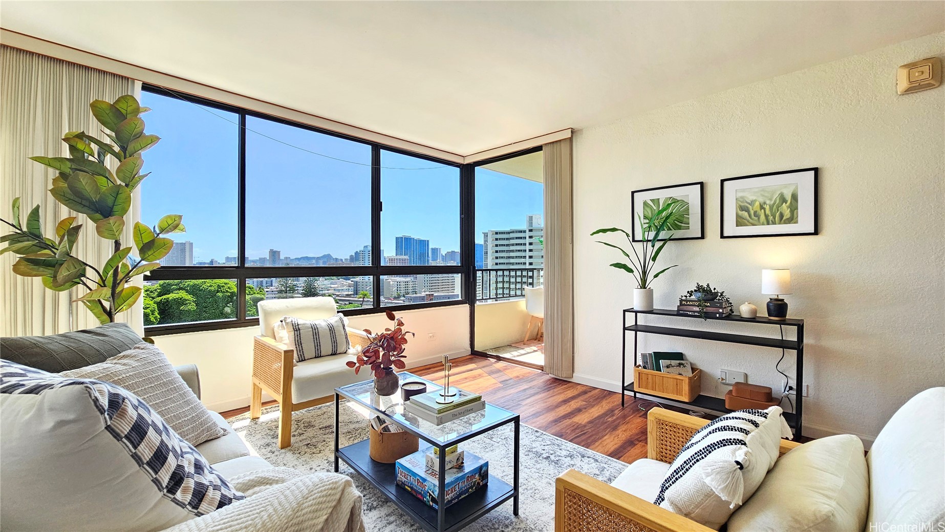 1054 Green Street, Honolulu, HI 96822