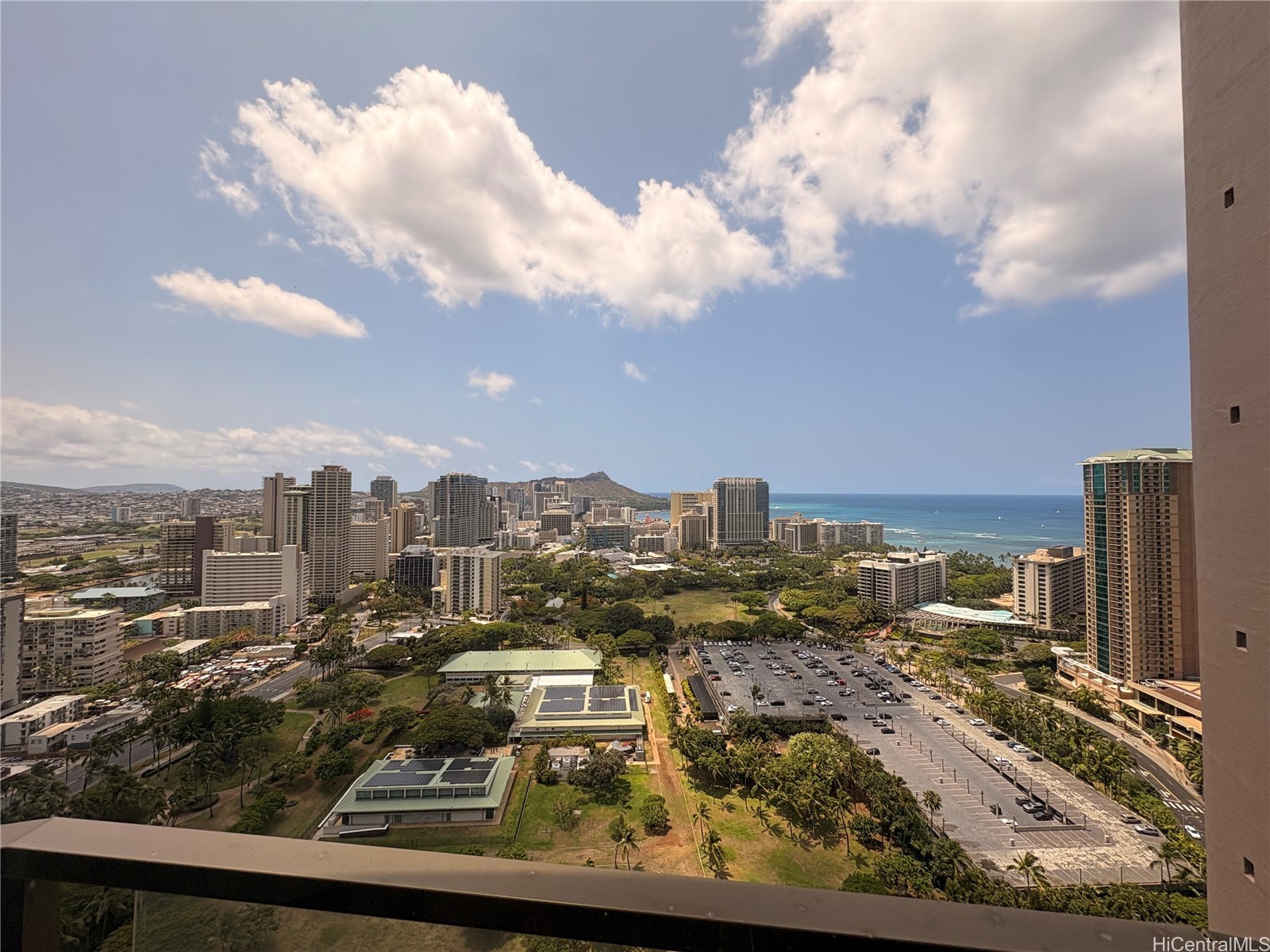 ワイキキ | 1910 Ala Moana Boulevard, Honolulu, HI 96815