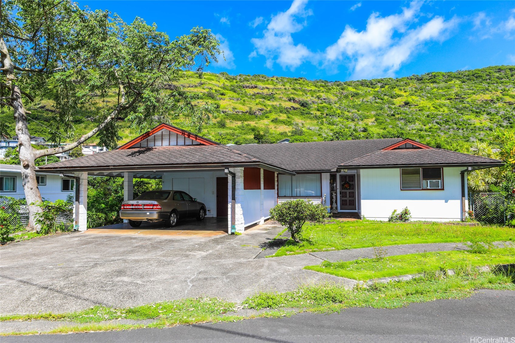 ソルトレイク | 1632 Ala Makani Place, Honolulu, HI 96819