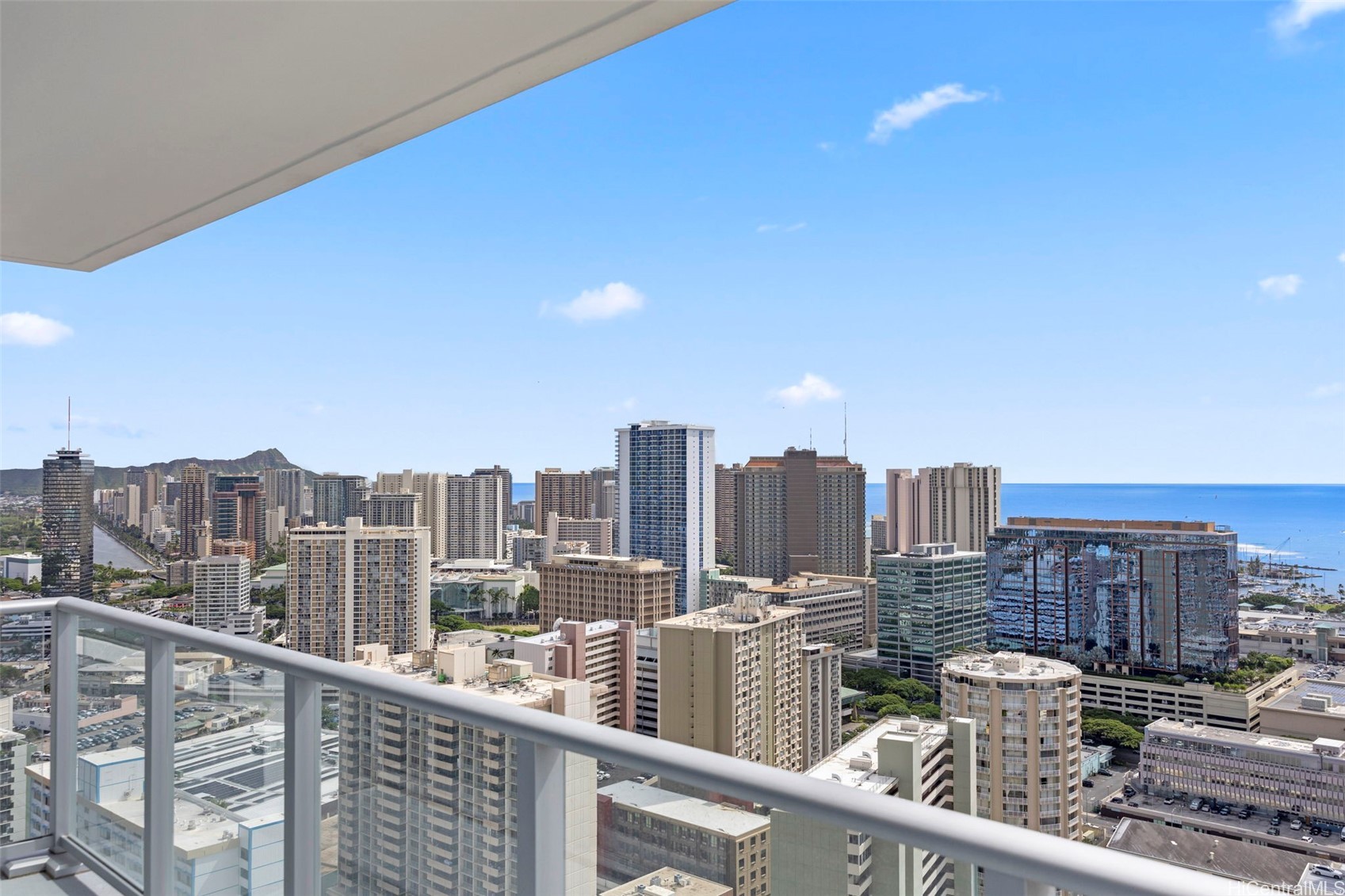 カカアコ・ダウンタウン | 1500 Rycroft Street, Honolulu, HI 96814