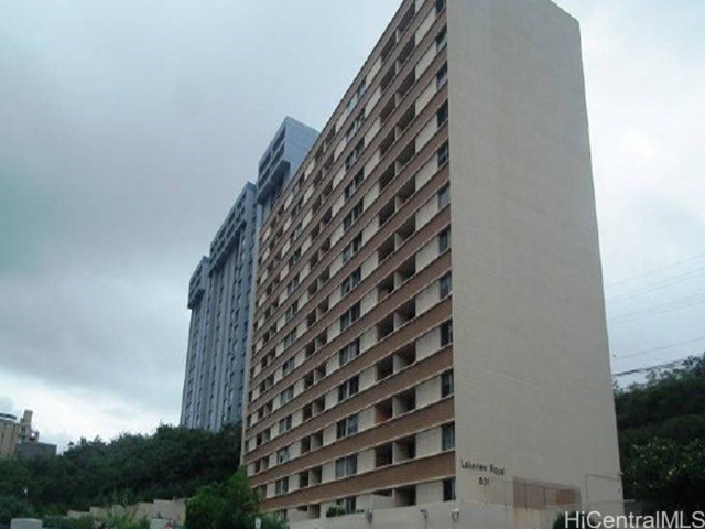 ソルトレイク | 801 Ala Nioi Place, Honolulu, HI 96818