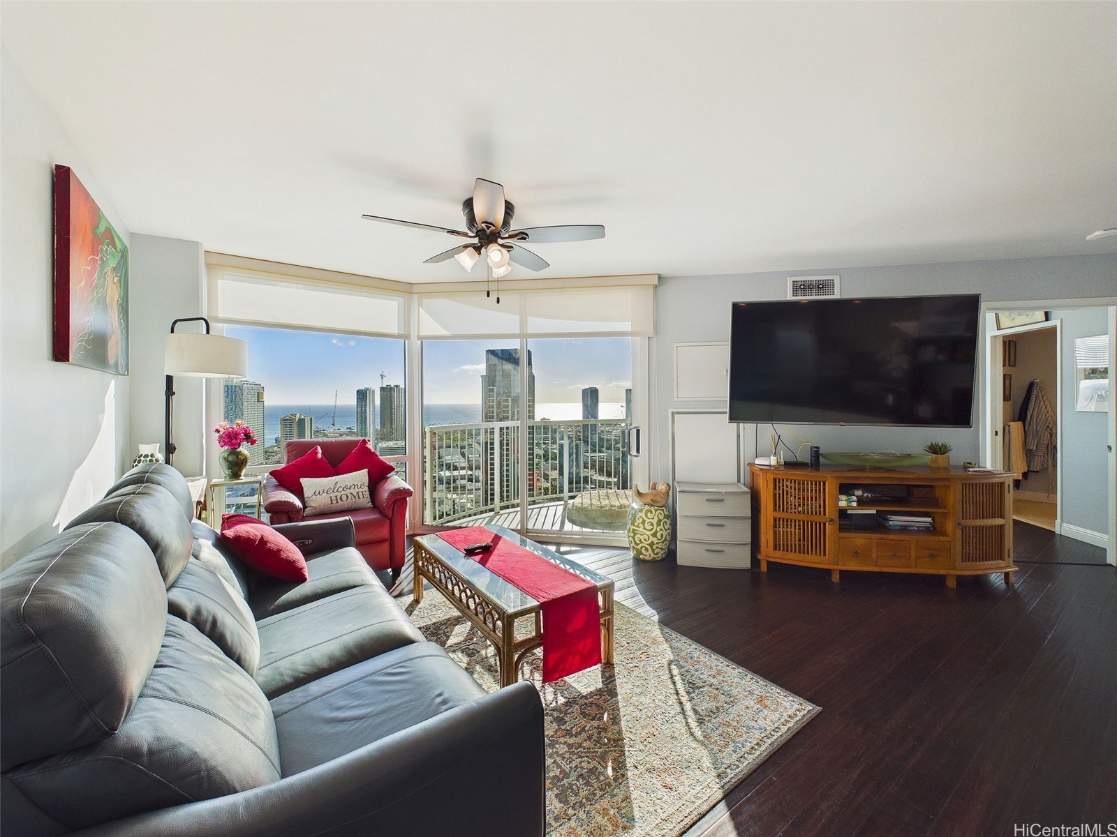カカアコ・ダウンタウン | 801 King Street, Honolulu, HI 96813