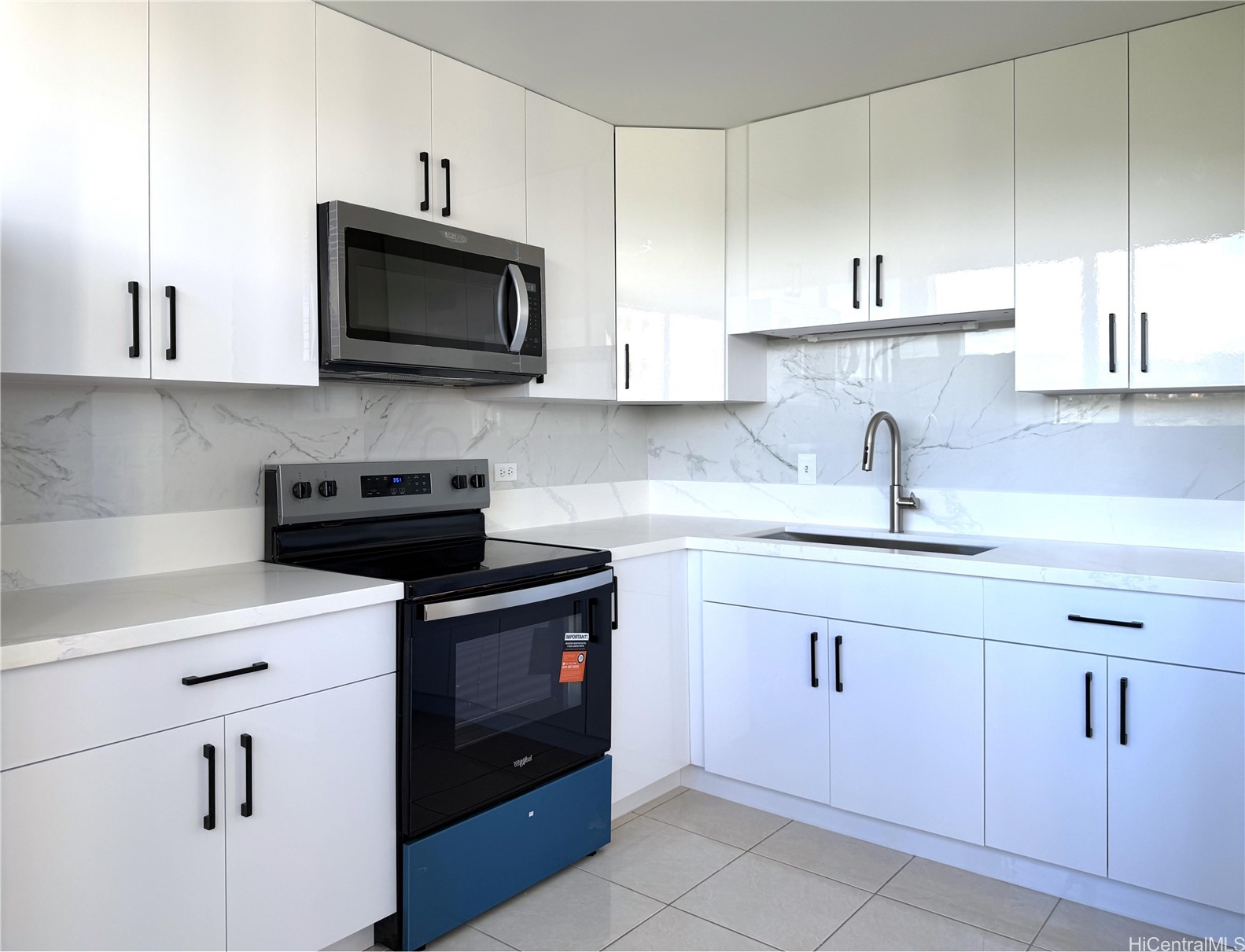 ソルトレイク | 5180 Likini Street, Honolulu, HI 96818
