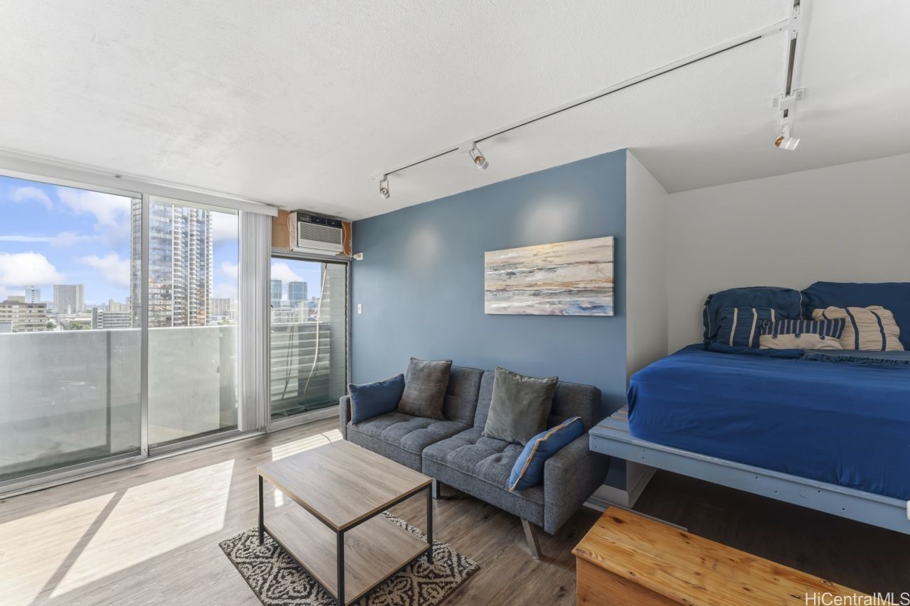 824 Kinau Street, Honolulu, HI 96813