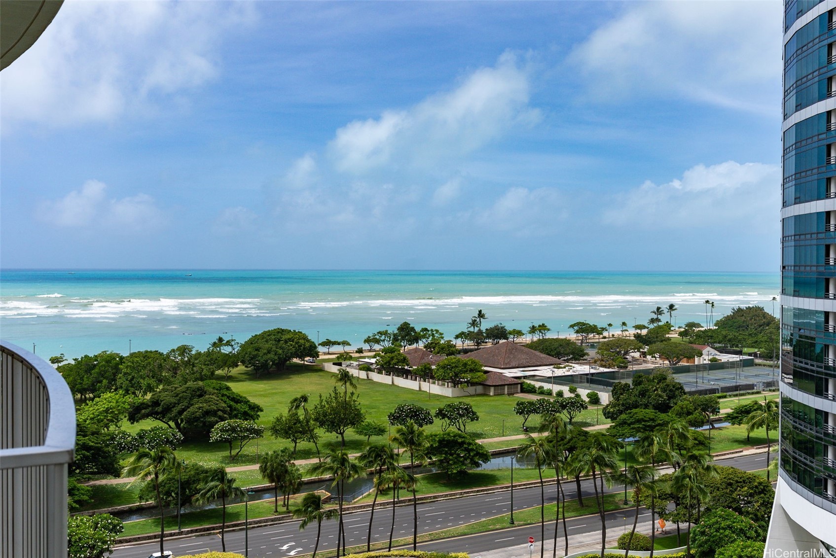 カカアコ・ダウンタウン | 1350 Ala Moana Boulevard, Honolulu, HI 96814
