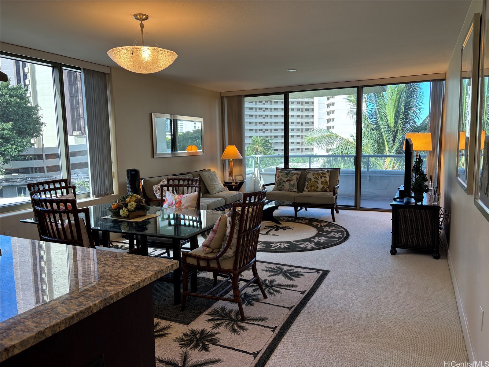 ワイキキ | 1551 Ala Wai Boulevard, Honolulu, HI 96815