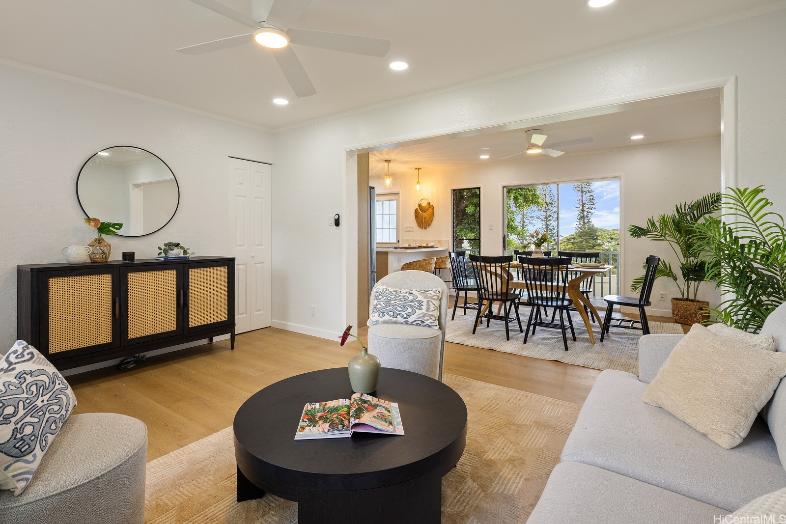 ソルトレイク | 98-835 Kaonohi Street, Aiea, HI 96701