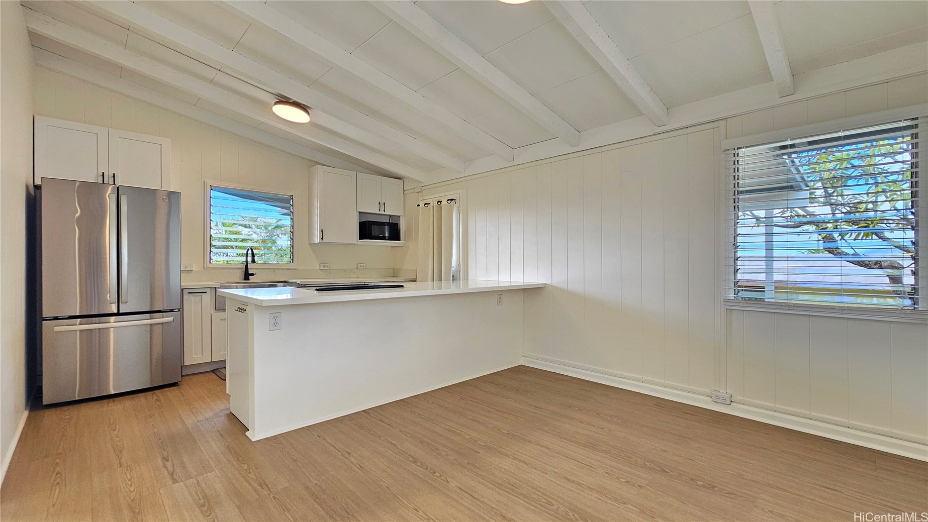 ソルトレイク | 99-749 Hukaa Street, Aiea, HI 96701