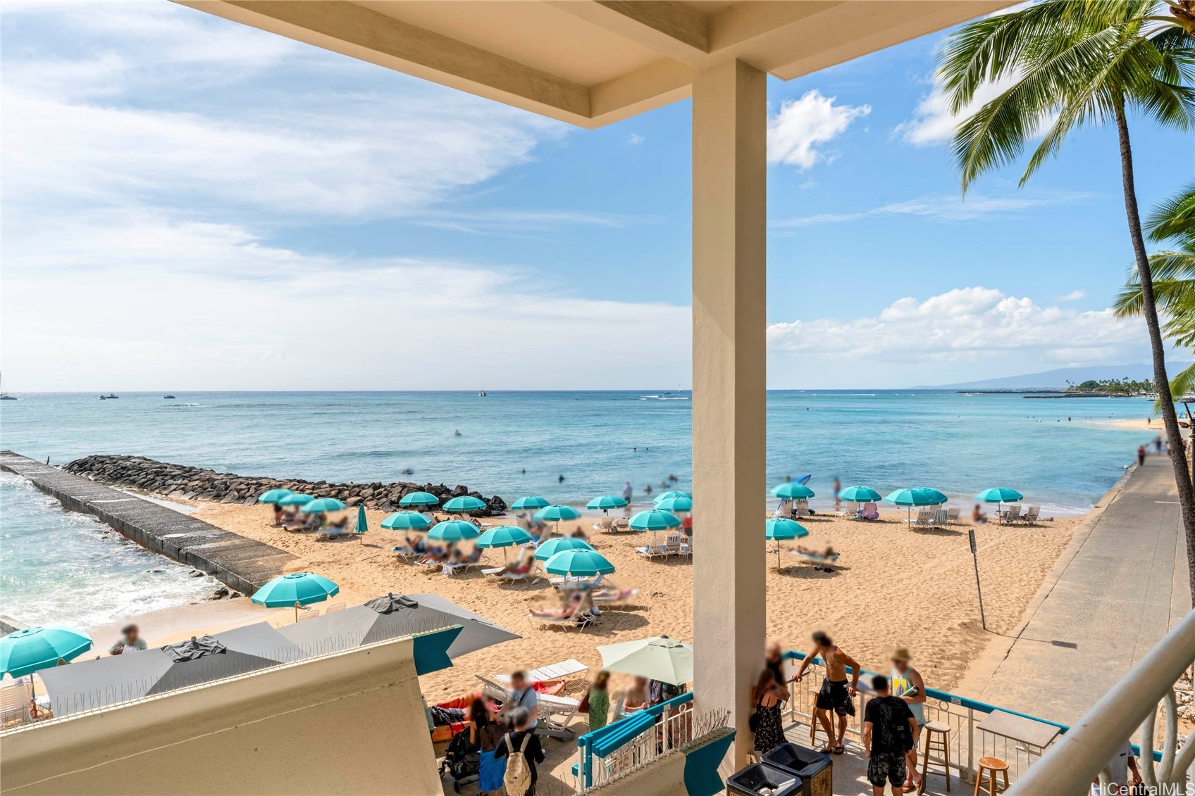 Waikiki Shoreのオーシャンフロント